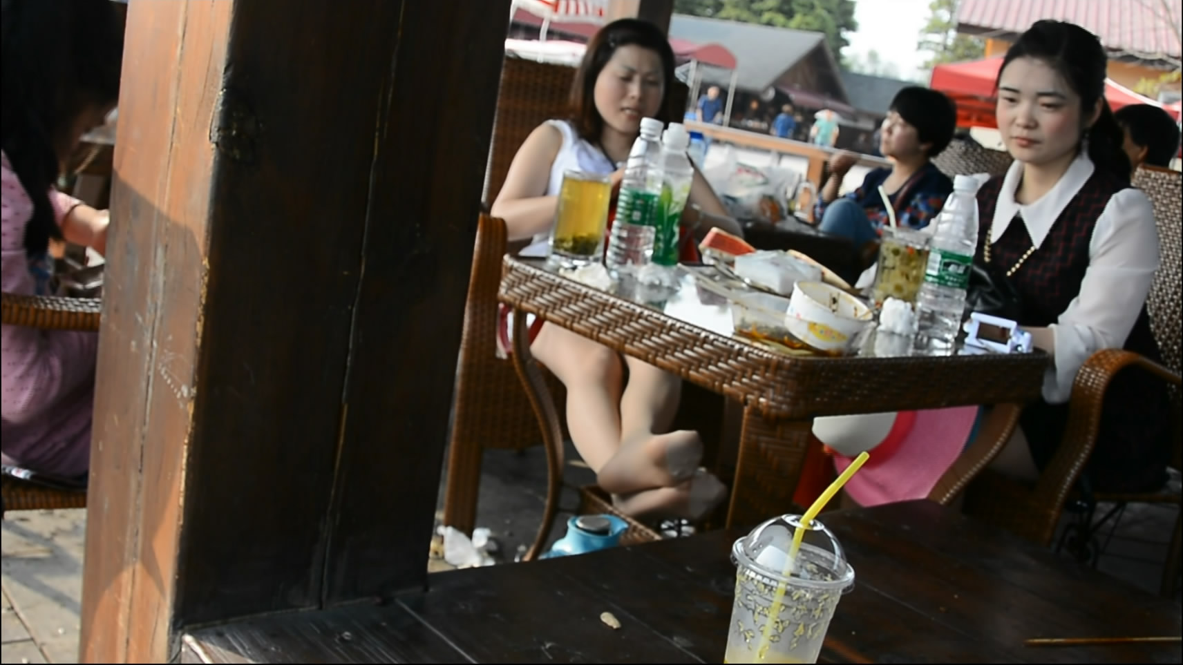 streetsnapnylon[00 02 16][20181203 224300 0]